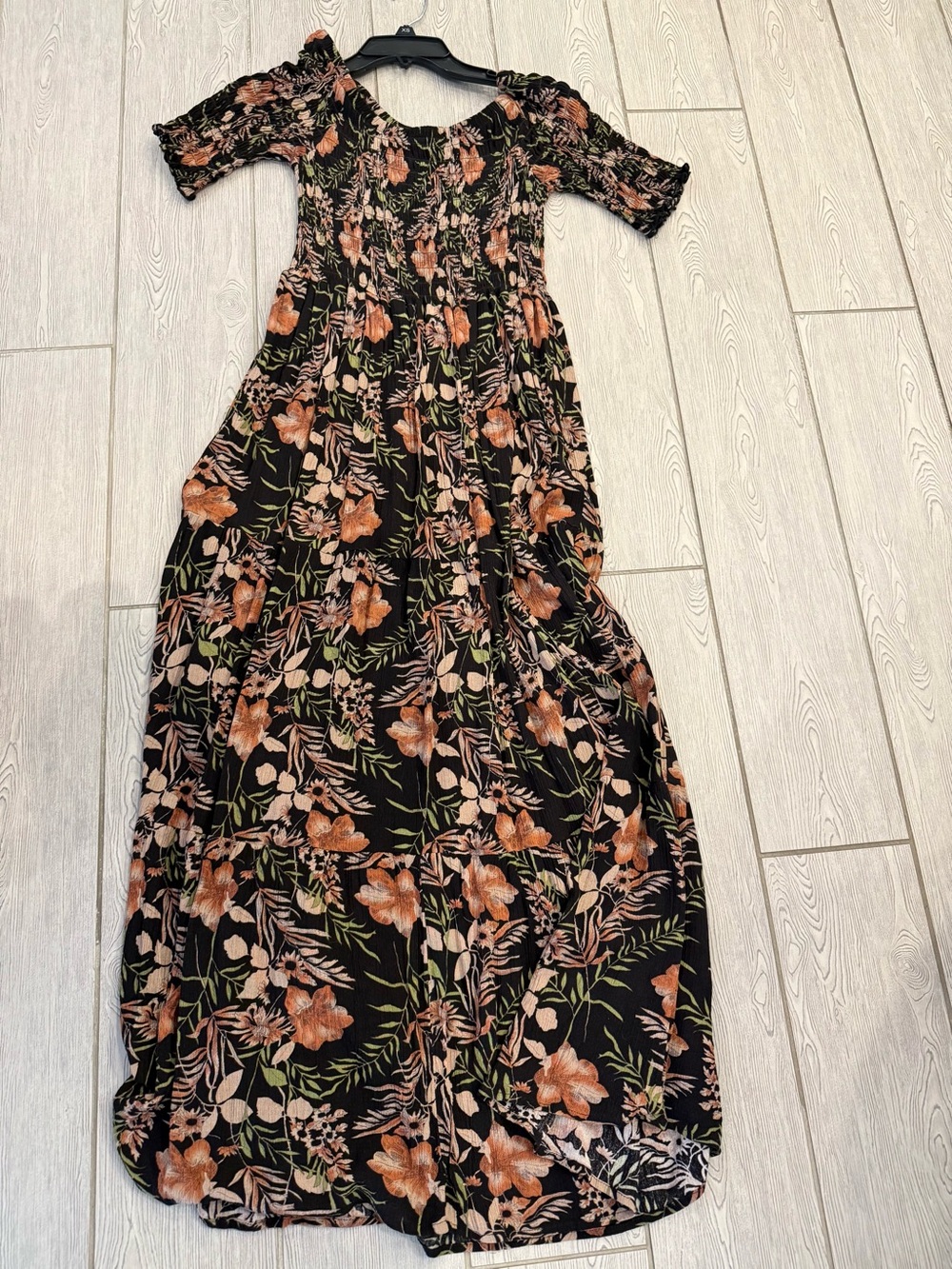 NL Blk & Peach Flower Smoked Bust Maxi Dress